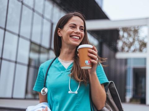 How to Become a Travel Nurse